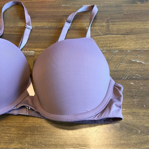 Victoria's Secret T-Shirt Push Up Full Coverage Bra Wired 34B - Picture 2 of 4